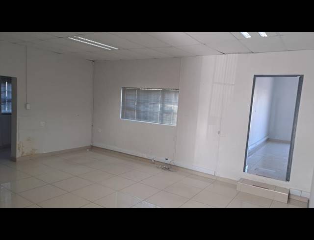 BUSINESS PROPERTY TO RENT IN NEWTON PARK